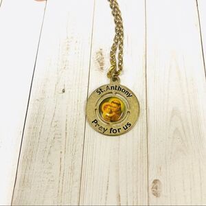St. Anthony Necklace‎